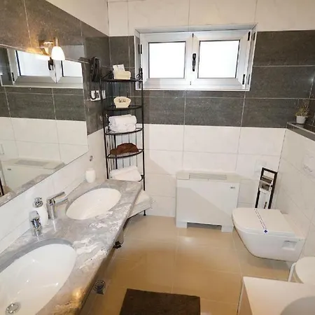 Apartment Kovac 2 Zadar