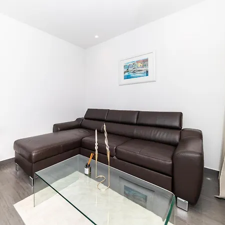 Kovac Apartment *