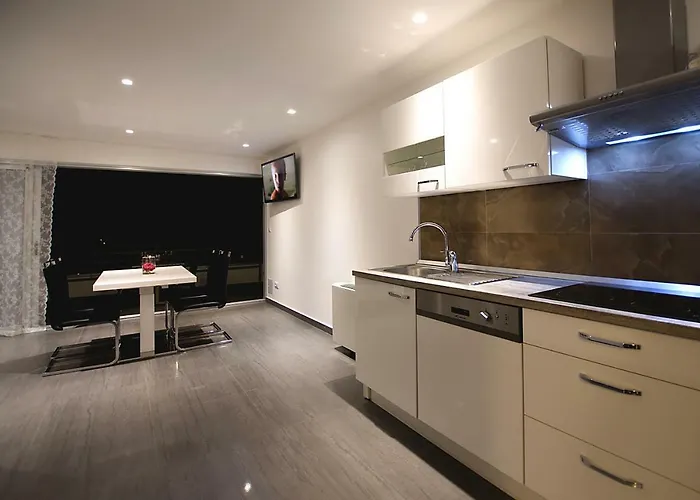 Kovac Apartman Zára